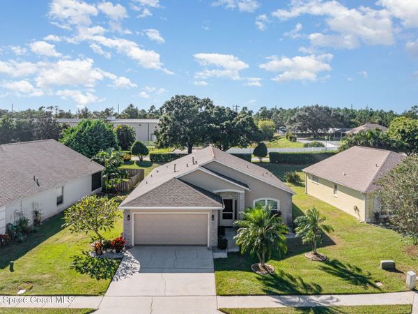 918 Pine Creek Circle NE, Palm Bay, FL 32905