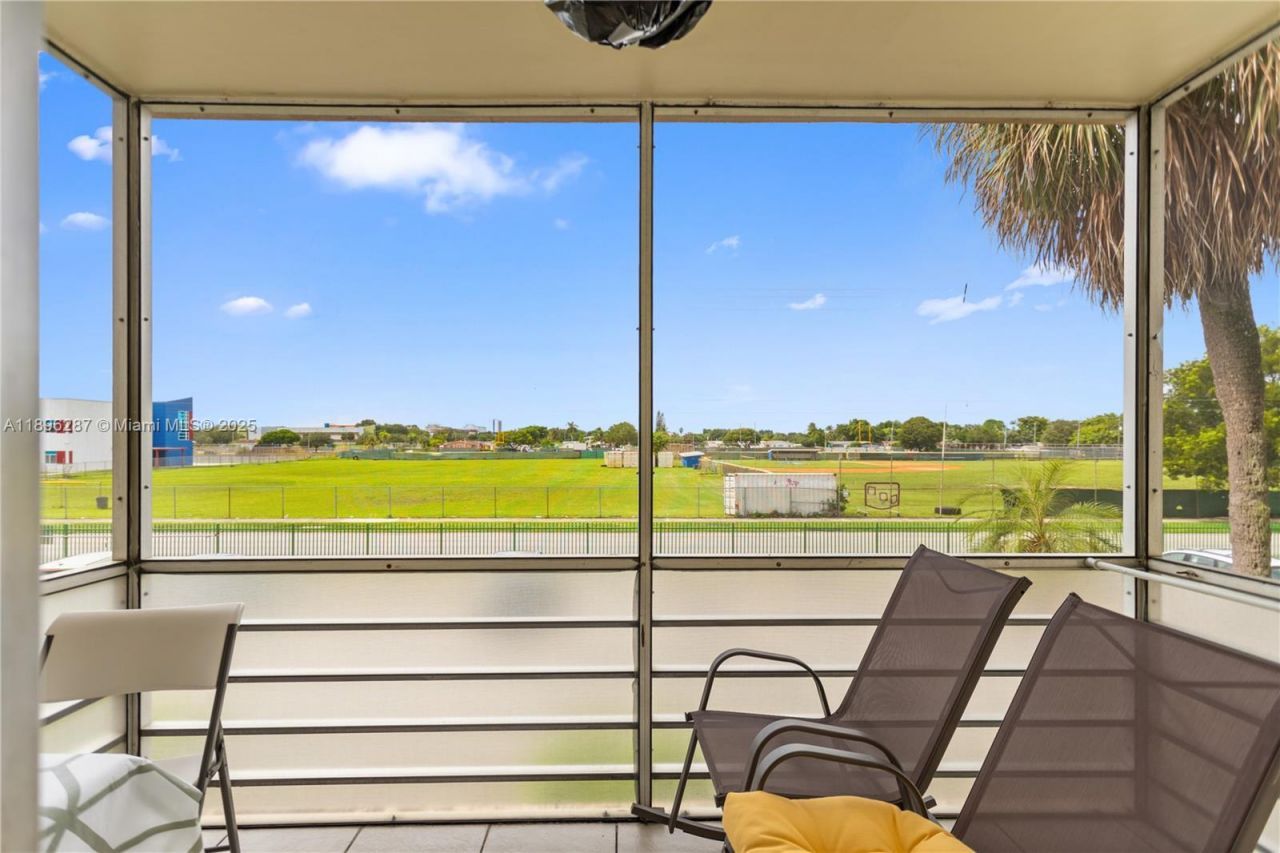17001 NE 13th Ave, Unit 214, Miami, FL 33162 Photo