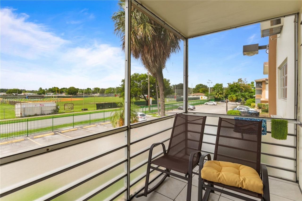 17001 NE 13th Ave, Unit 214, Miami, FL 33162 Photo
