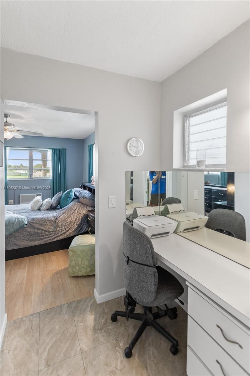 17001 NE 13th Ave, Unit 214, Miami, FL 33162 Photo