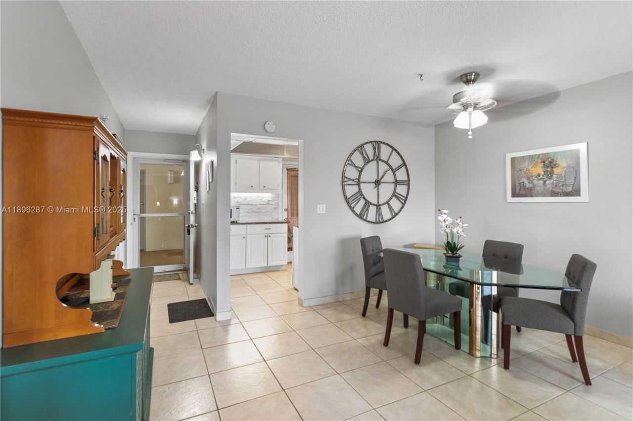 17001 NE 13th Ave, Unit 214, Miami, FL 33162 Photo