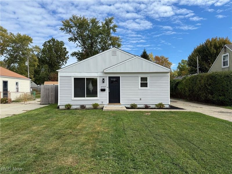 4927 Glenn Lodge Road, Mentor, OH 44060 Photo 2