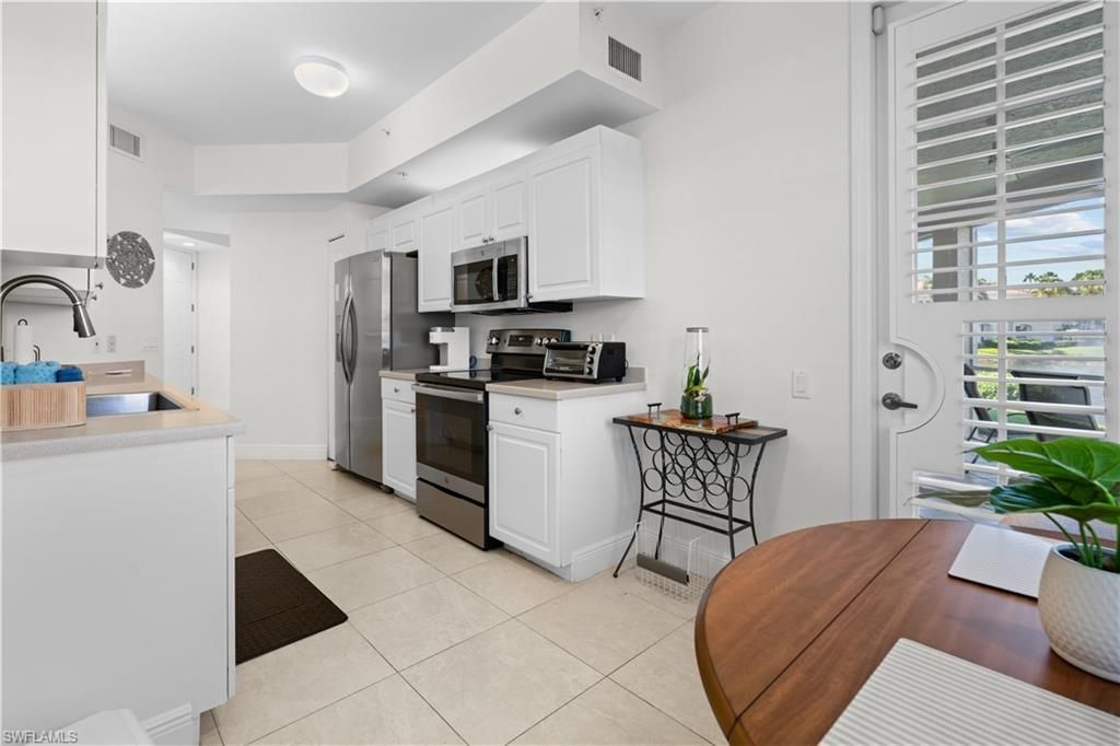 800 L Ambiance Cir, Unit 106, Naples, FL 34108 Photo