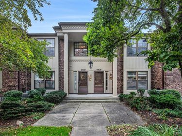 4408 Knightsbridge Lane, West Bloomfield Twp, MI 48323