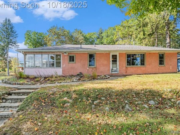 15303 Longfellow Drive, Argentine Twp, MI 48418