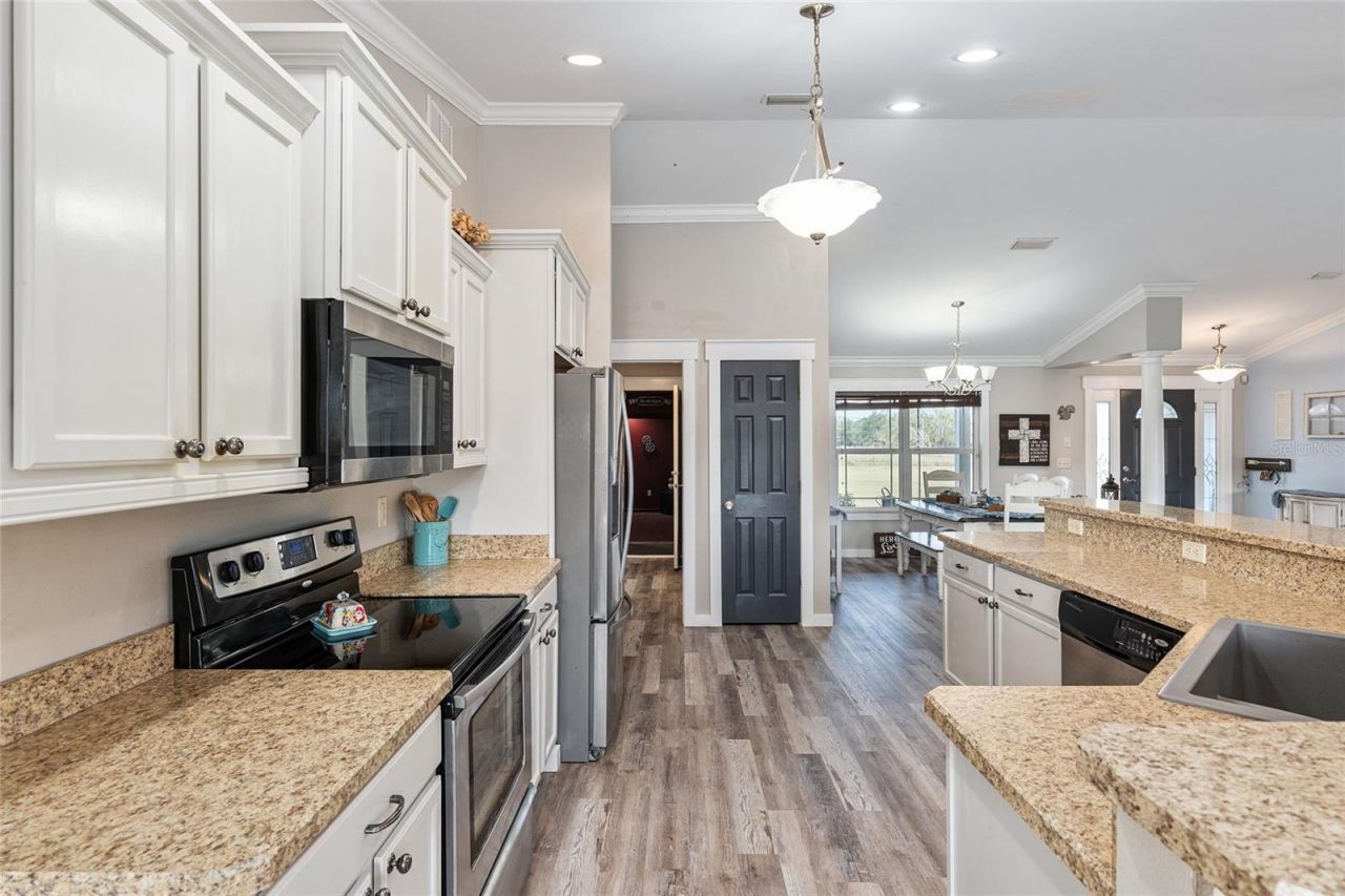 630 SW Marigold Place, Fort White, FL 32038 Photo