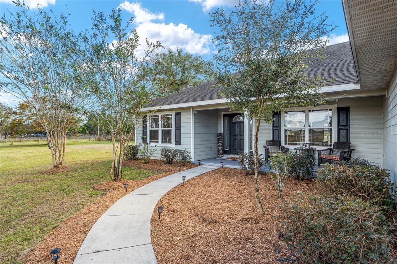 630 SW Marigold Place, Fort White, FL 32038 Photo