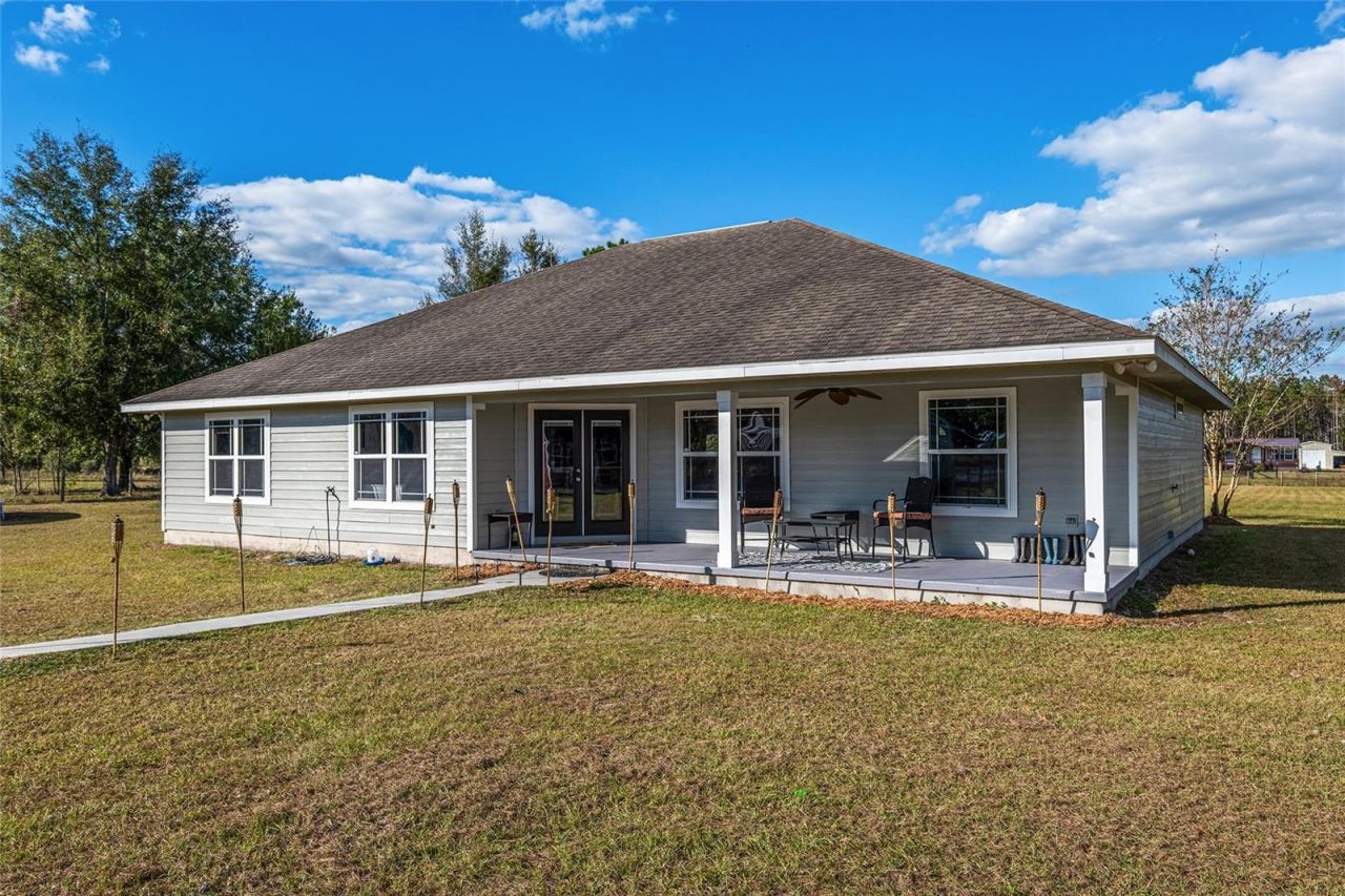 630 SW Marigold Place, Fort White, FL 32038 Photo