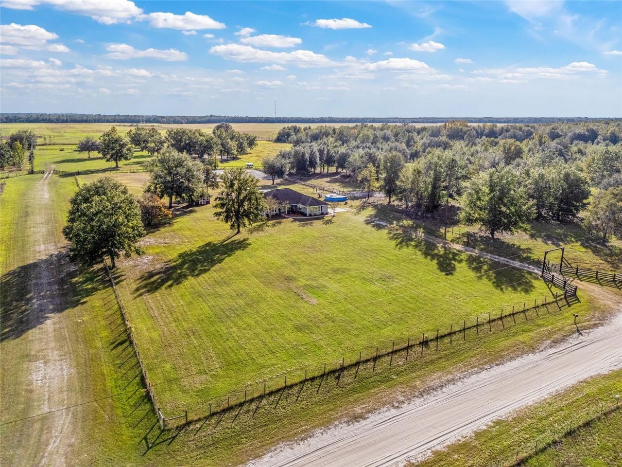 630 SW Marigold Place, Fort White, FL 32038 Photo