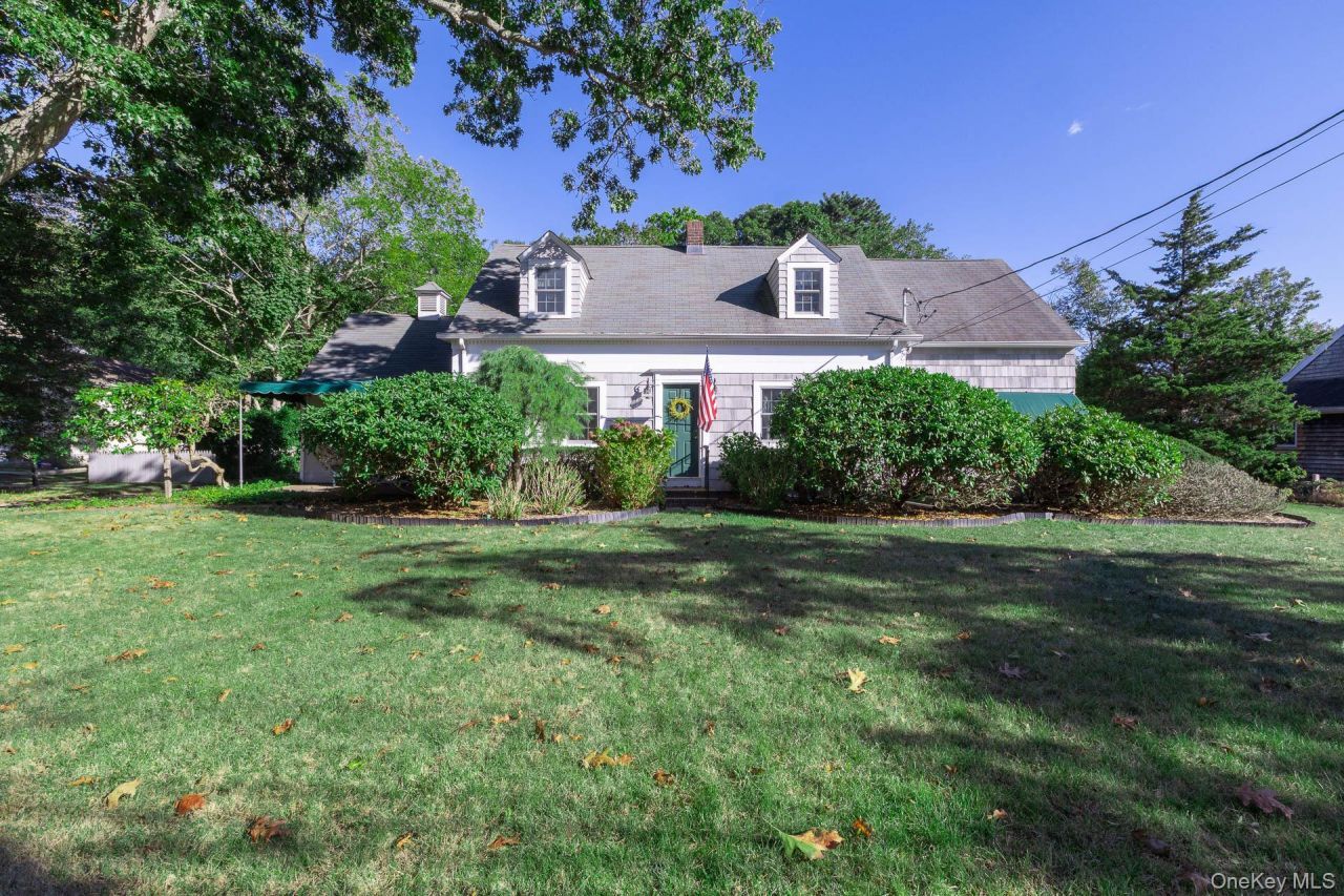 59 Union Avenue, Center Moriches, NY 11934 Main Photo
