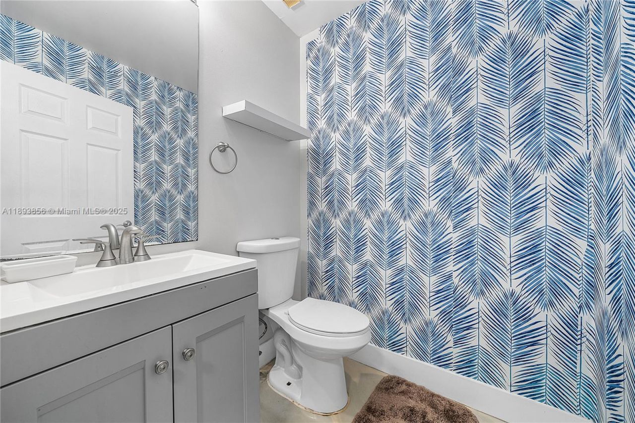 3875 Island Club W, Lantana, FL 33462 Photo