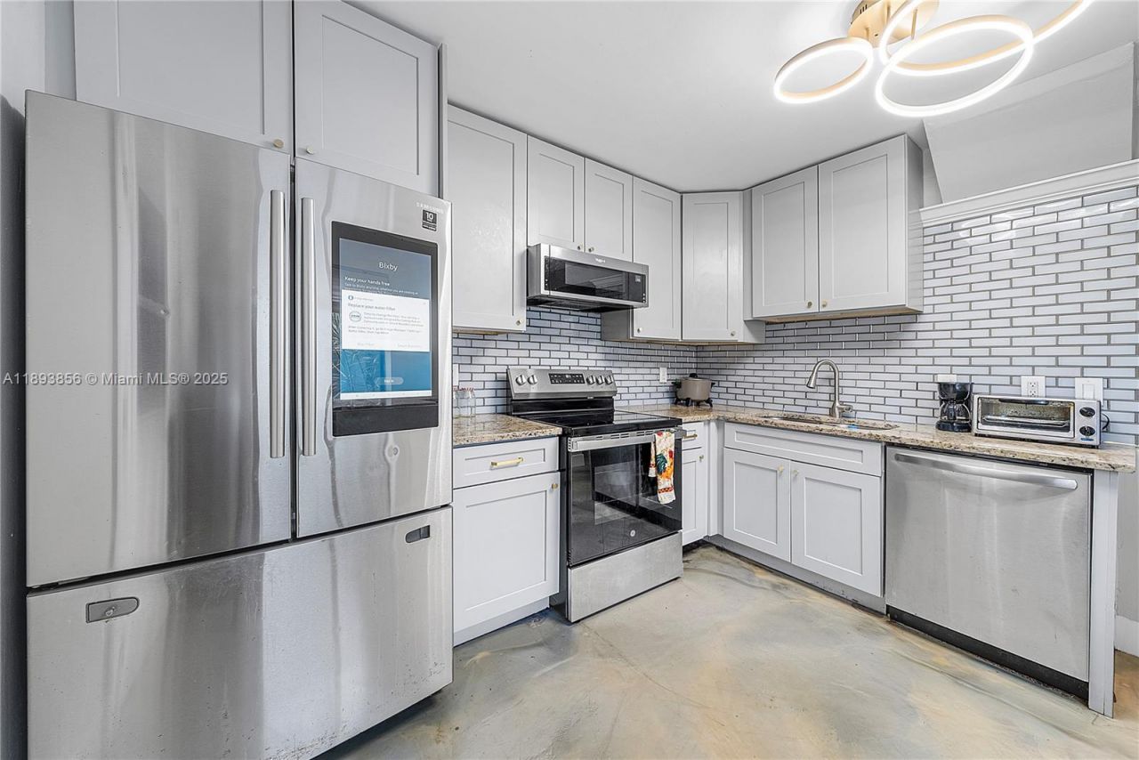 3875 Island Club W, Lantana, FL 33462 Photo