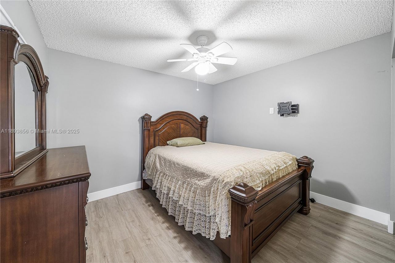 3875 Island Club W, Lantana, FL 33462 Photo