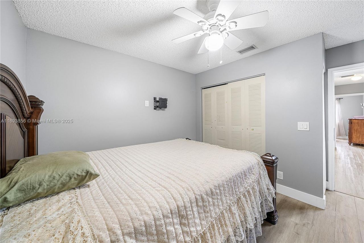 3875 Island Club W, Lantana, FL 33462 Photo
