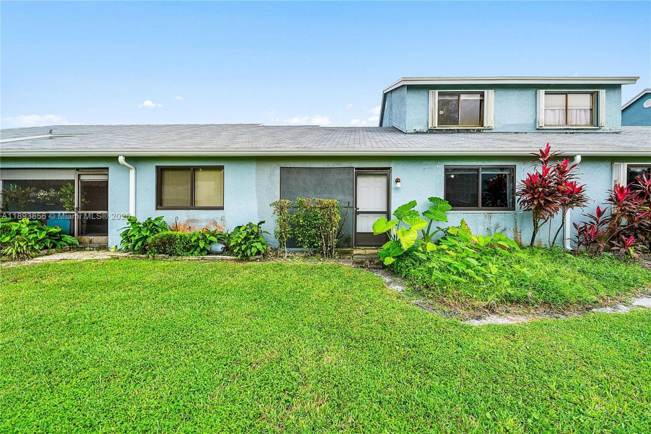 3875 Island Club W, Lantana, FL 33462 Photo