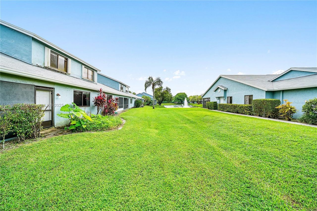 3875 Island Club W, Lantana, FL 33462 Photo
