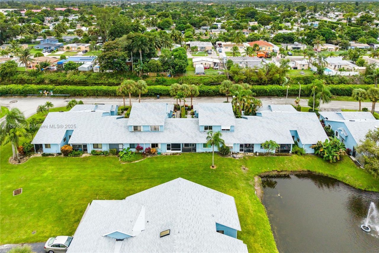 3875 Island Club W, Lantana, FL 33462 Photo