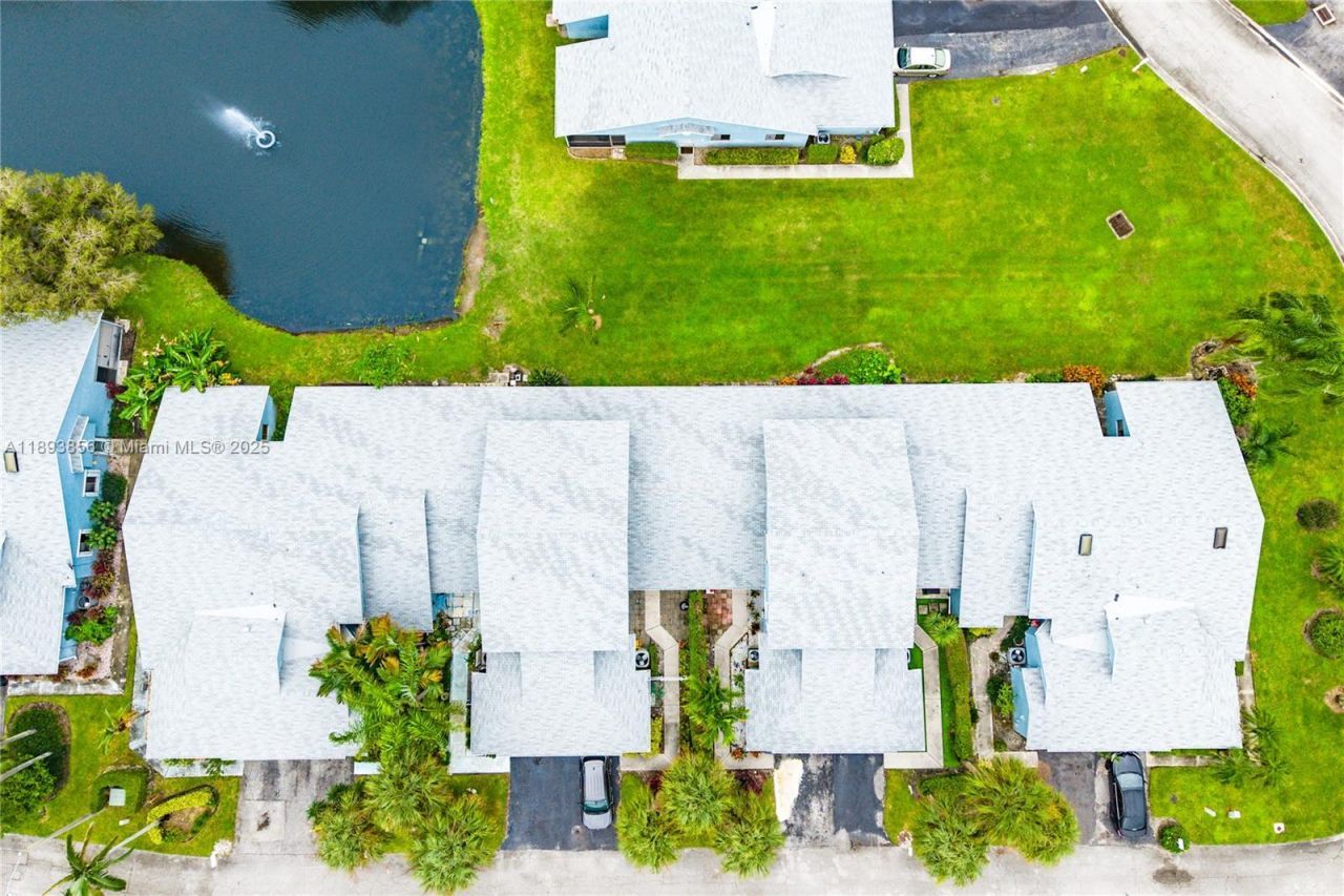 3875 Island Club W, Lantana, FL 33462 Photo
