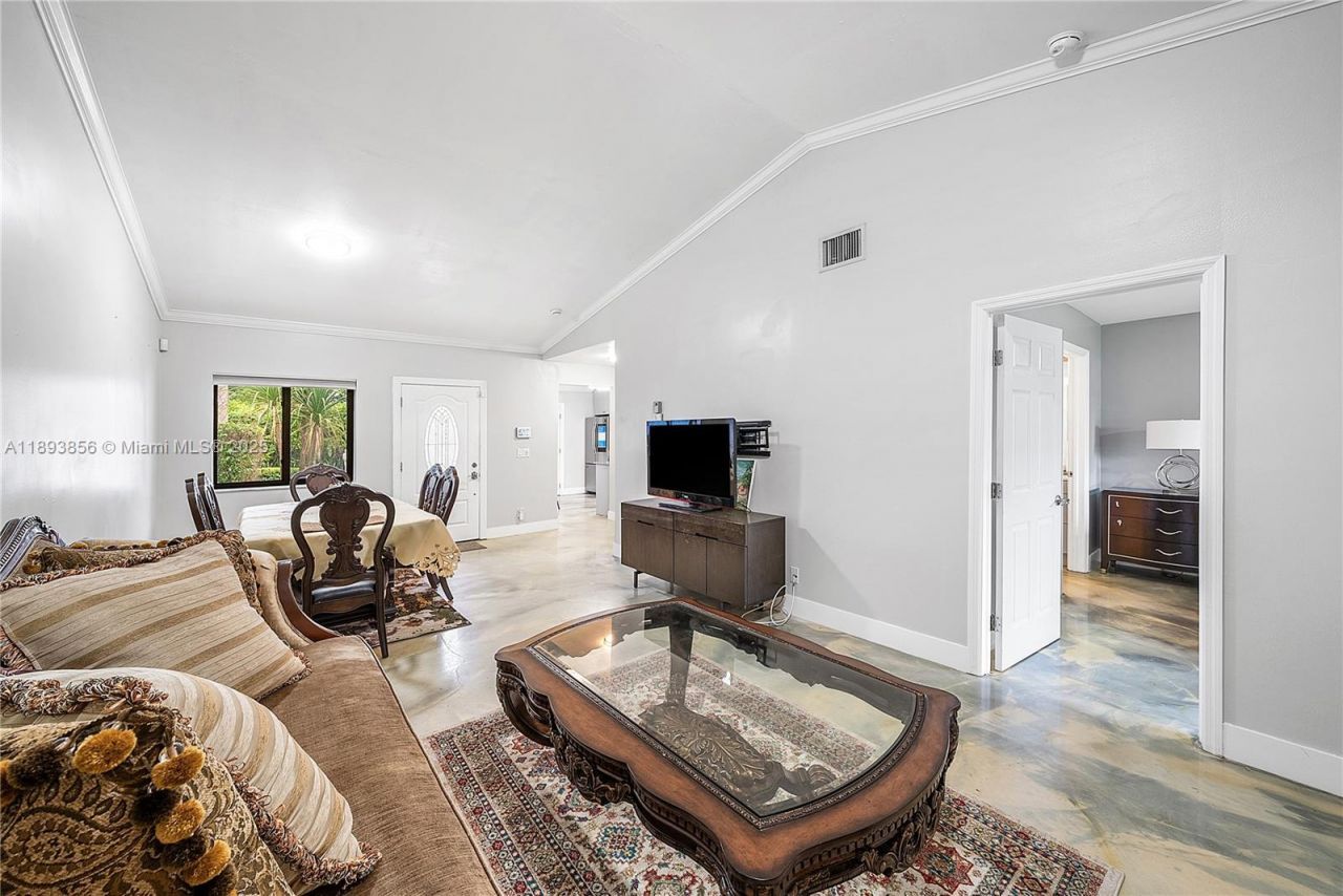 3875 Island Club W, Lantana, FL 33462 Photo