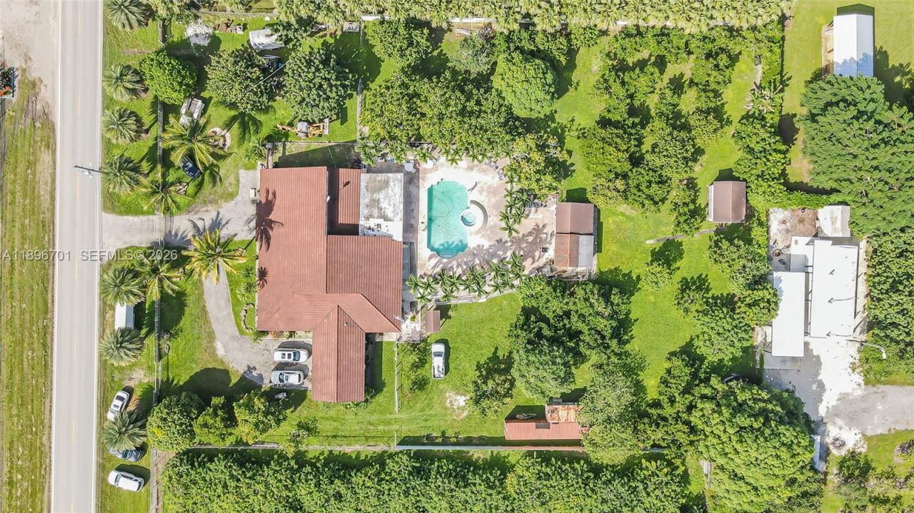 19491 SW 216th St, Miami, FL 33170 Photo