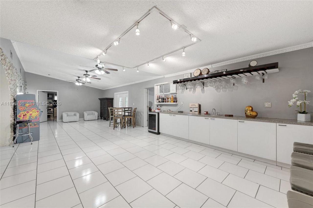 19491 SW 216th St, Miami, FL 33170 Photo