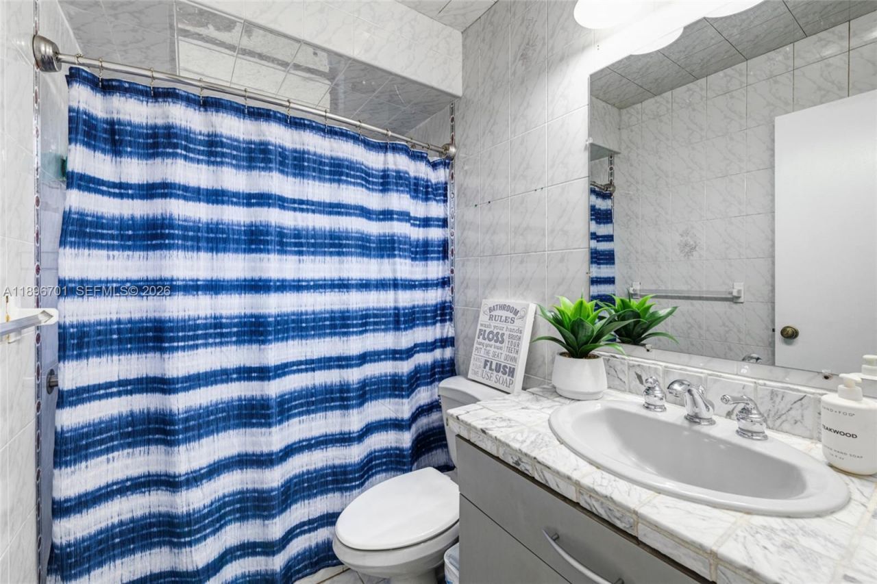 19491 SW 216th St, Miami, FL 33170 Photo