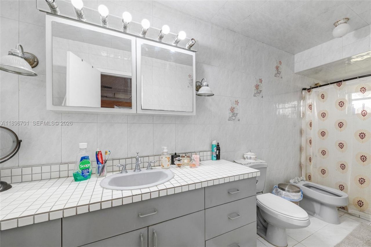 19491 SW 216th St, Miami, FL 33170 Photo