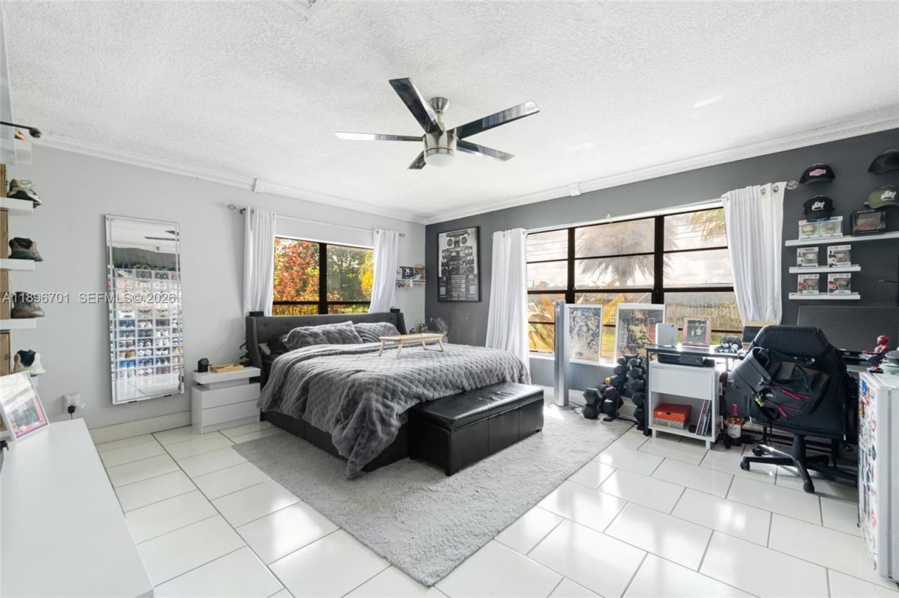 19491 SW 216th St, Miami, FL 33170 Photo