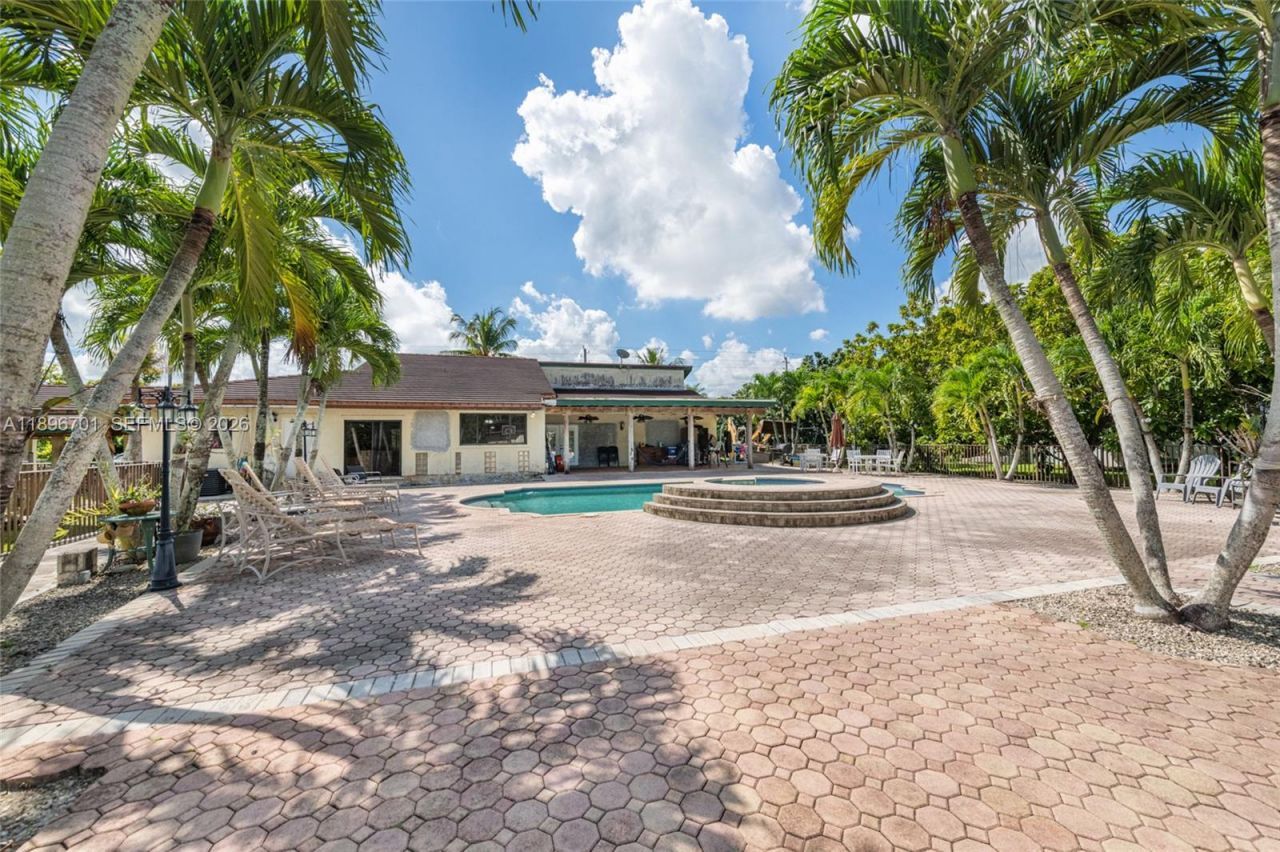 19491 SW 216th St, Miami, FL 33170 Photo