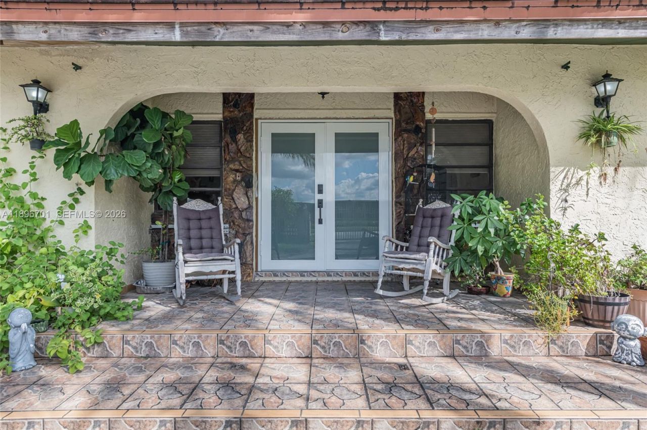 19491 SW 216th St, Miami, FL 33170 Photo