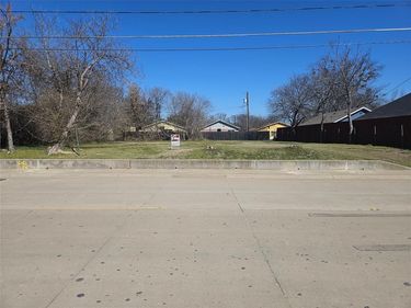 7924 Carbondale Street, Dallas, TX 75216