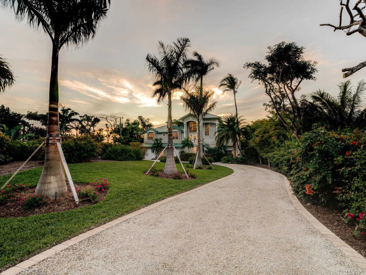 16770 Captiva Dr, Captiva, FL 33924 Photo