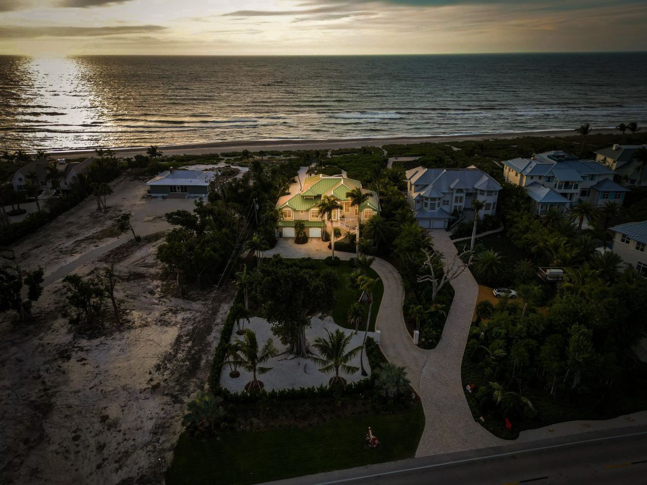 16770 Captiva Dr, Captiva, FL 33924 Photo