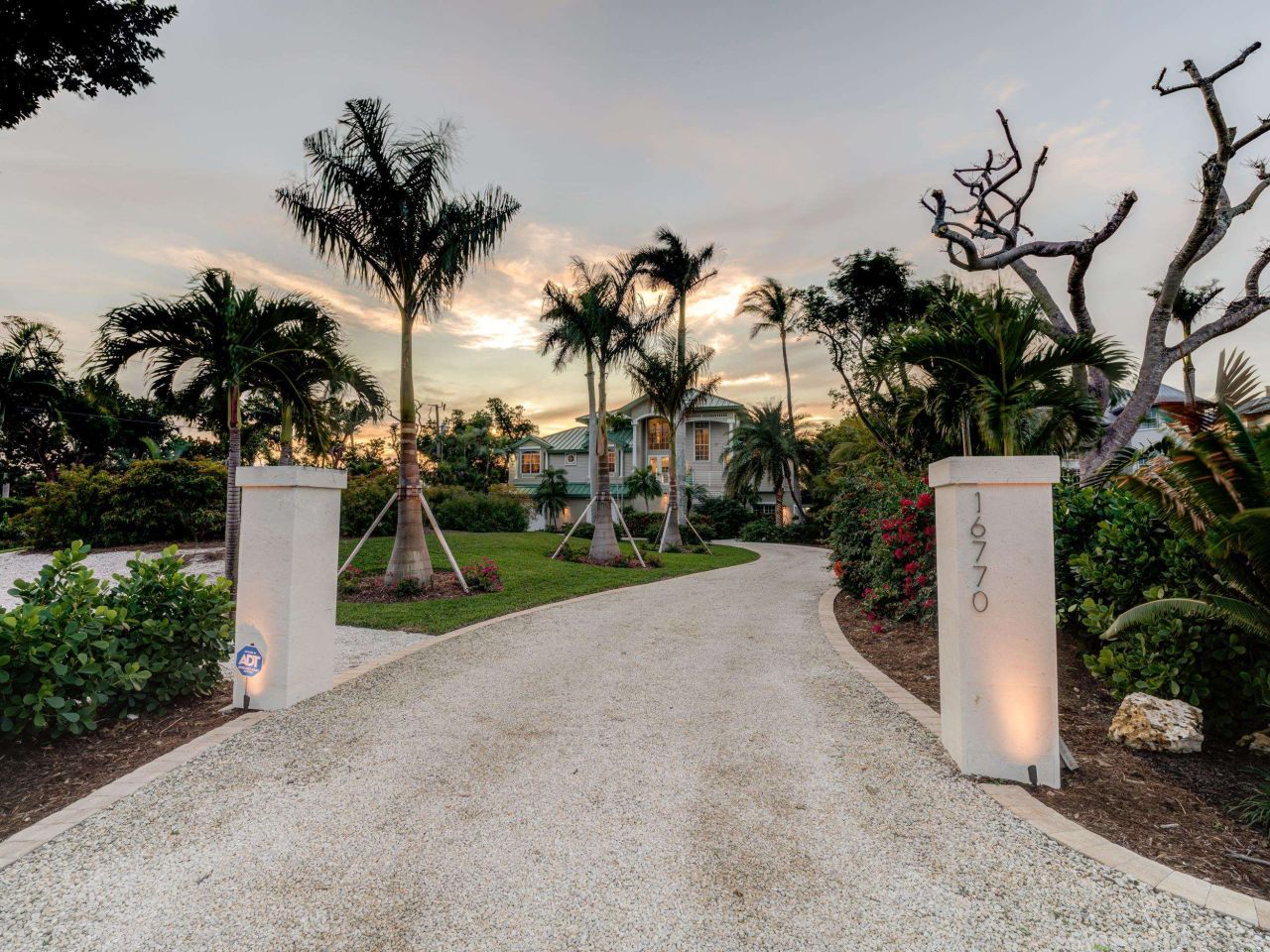 16770 Captiva Dr, Captiva, FL 33924 Photo