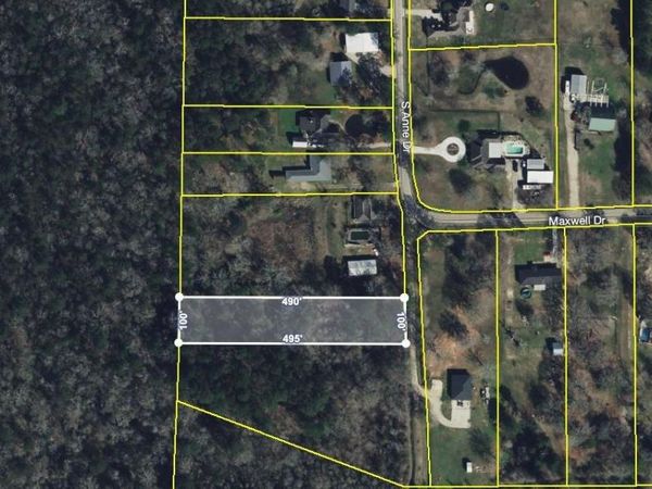 S Anne Dr, Walker, LA 70785