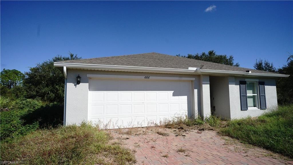 666 Vanola Ct, Lehigh Acres, FL 33972 Photo