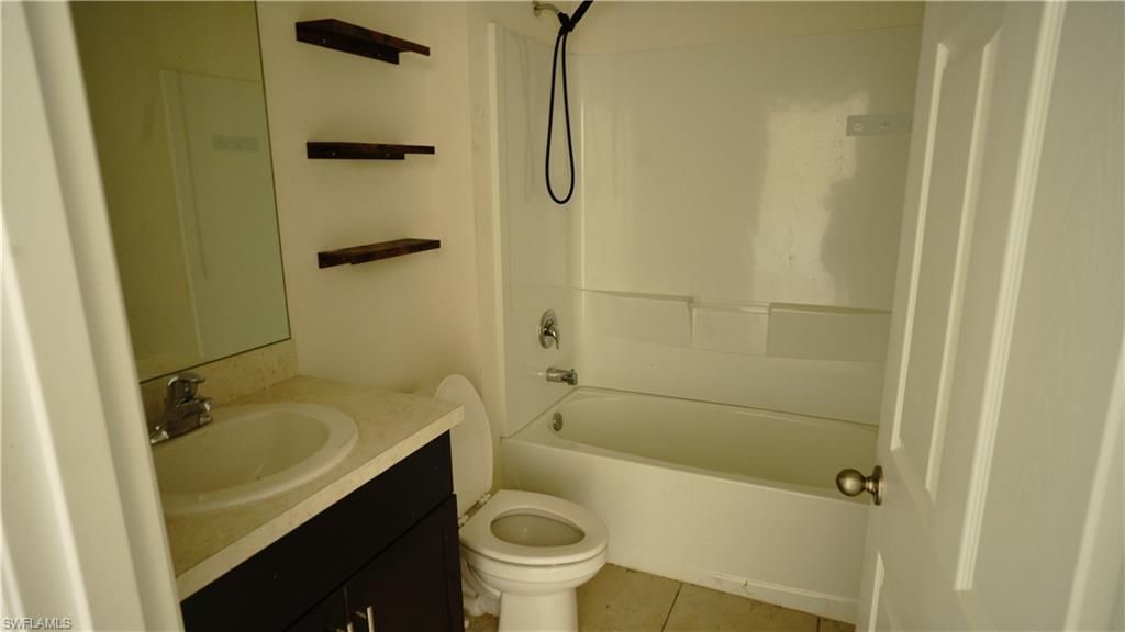 666 Vanola Ct, Lehigh Acres, FL 33972 Photo