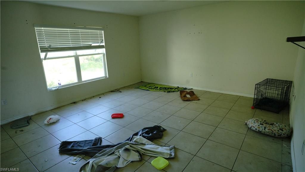 666 Vanola Ct, Lehigh Acres, FL 33972 Photo