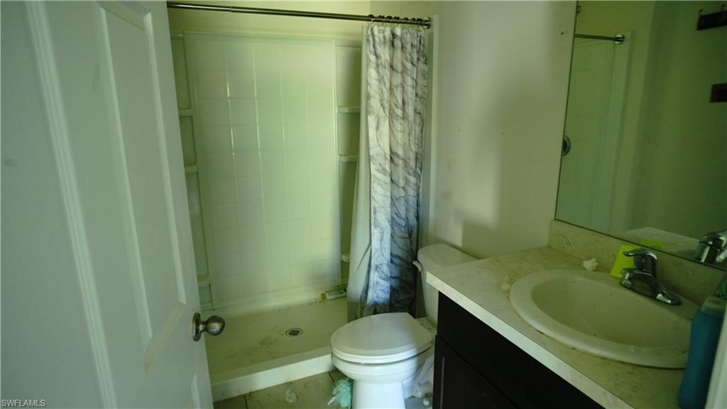 666 Vanola Ct, Lehigh Acres, FL 33972 Photo