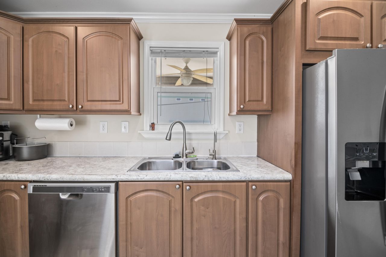 599 W 105th Street Ocean Street, Marathon, FL 33050 Photo