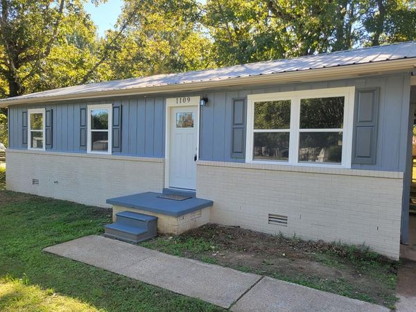 1109 Lone Oak, Paris, TN 38242