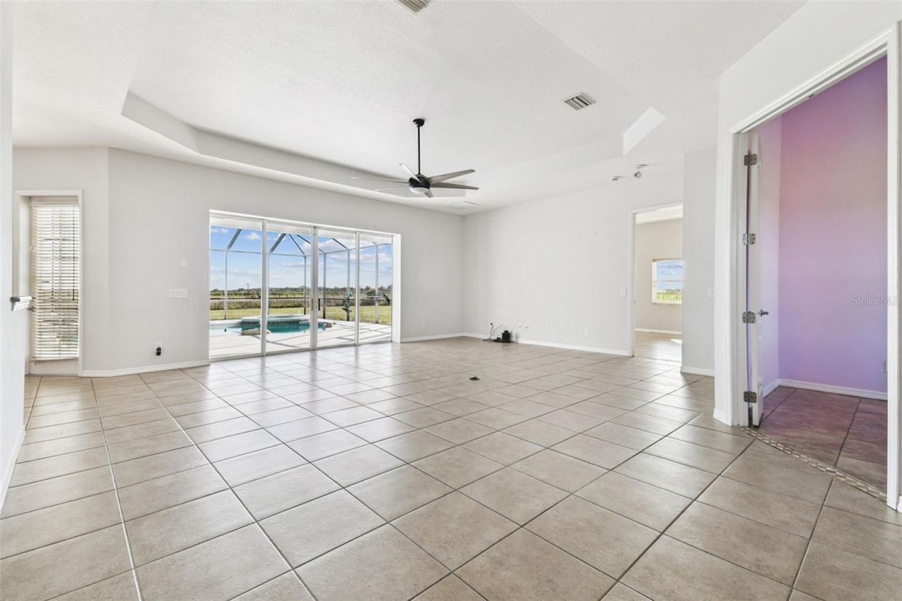 15639 Seth Country Lane, Wimauma, FL 33598 Photo