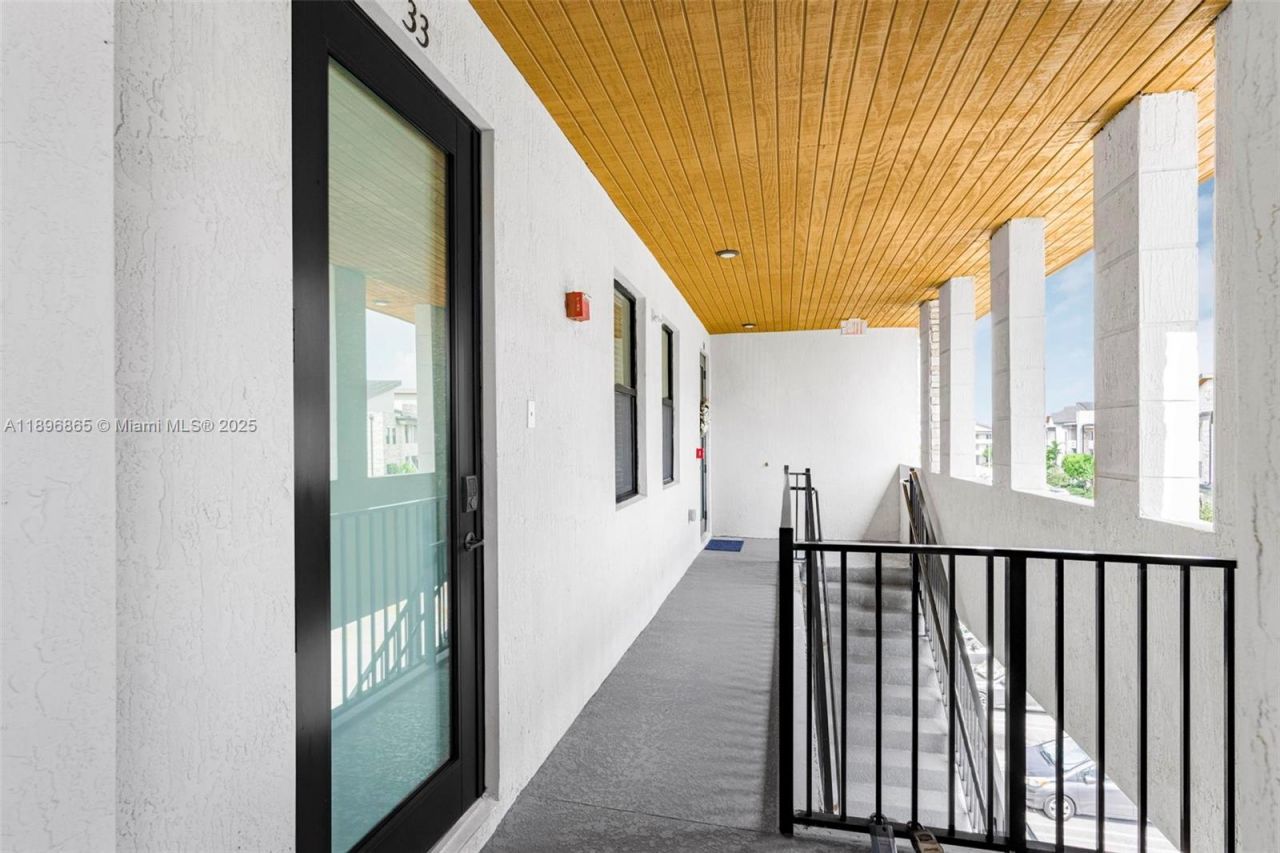 7865 NW 104th Ave, Unit 33, Doral, FL 33178 Photo