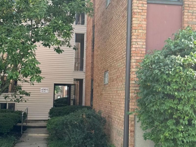 4901 Chalet Drive, Unit 303, Saint Bernard, OH 45217 Photo 1