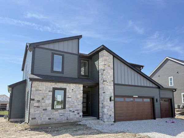 N66W25683 Big Sky DRIVE, Sussex, WI 53089