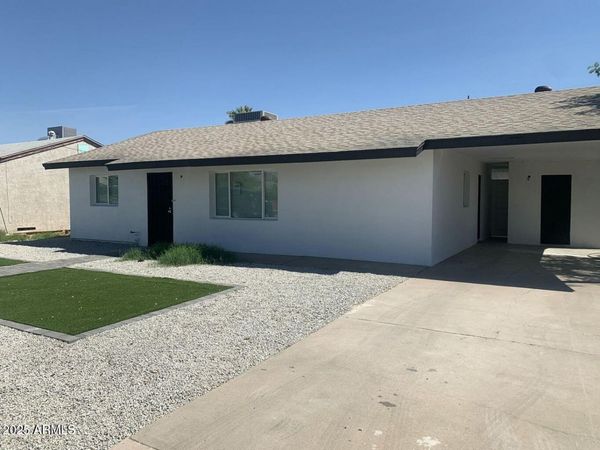 2215 N 21ST Street, Phoenix, AZ 85006