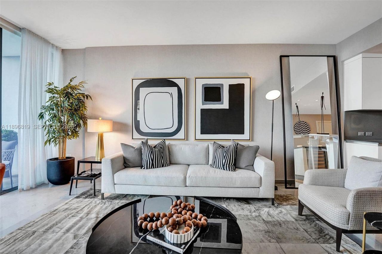 88 SW 7th St, Unit 1408, Miami, FL 33130 Photo