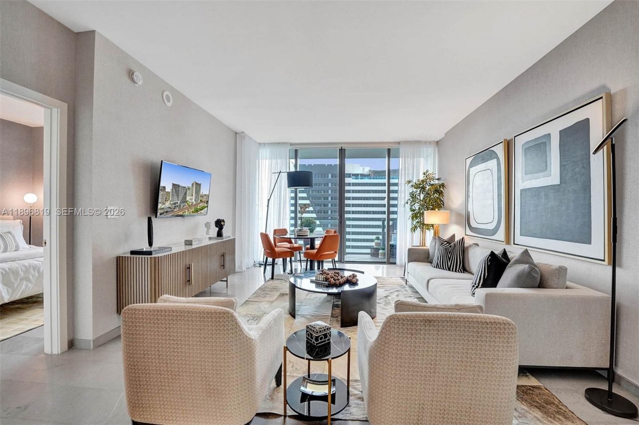 88 SW 7th St, Unit 1408, Miami, FL 33130 Photo
