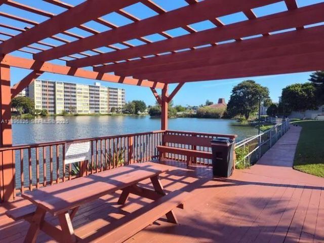 1710 NE 191st St, Unit 307-3, Miami, FL 33179 Photo