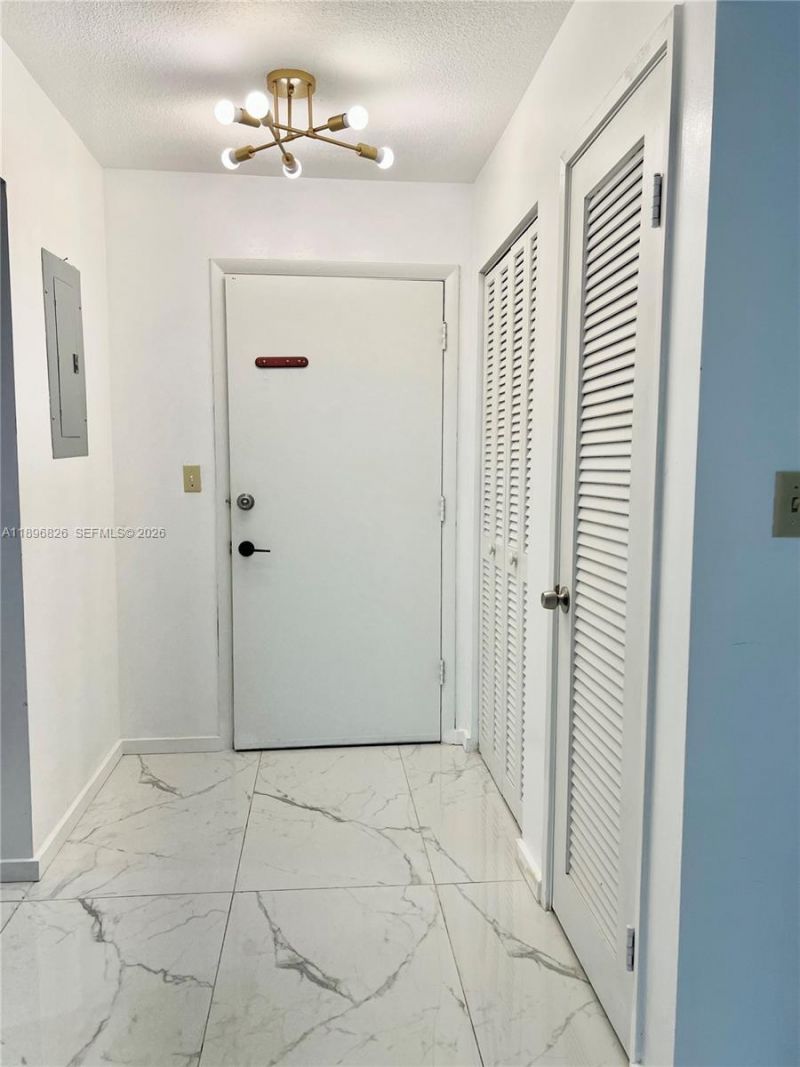 1710 NE 191st St, Unit 307-3, Miami, FL 33179 Photo